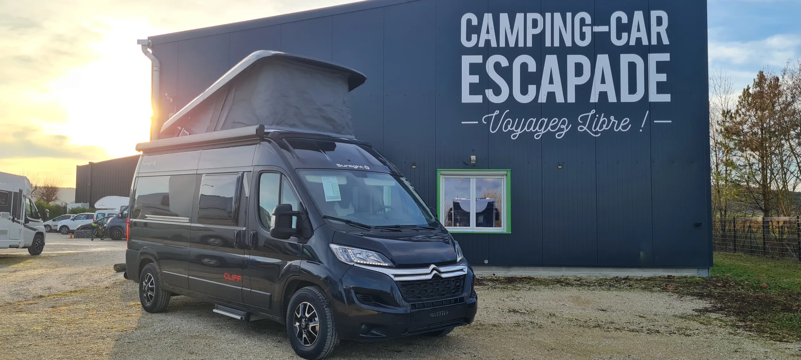 Image Sunligt Cliff 600 RT  