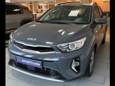 Voir le détail de l'offre de cette KIA Stonic 1.0 T-GDi 120ch MHEV Active iBVM6 de 2022 en vente à partir de 183.53 €  / mois