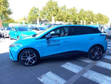 Voir le détail de l'offre de cette MG MOTOR MG4 EV 204ch - 64kWh Luxury MY23 de 2024 en vente à partir de 257.67 €  / mois