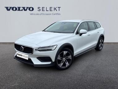 Voir le détail de l'offre de cette VOLVO V60 Cross Country B4 AWD 197ch Pro Geartronic 8 de 2023 en vente à partir de 470.57 €  / mois